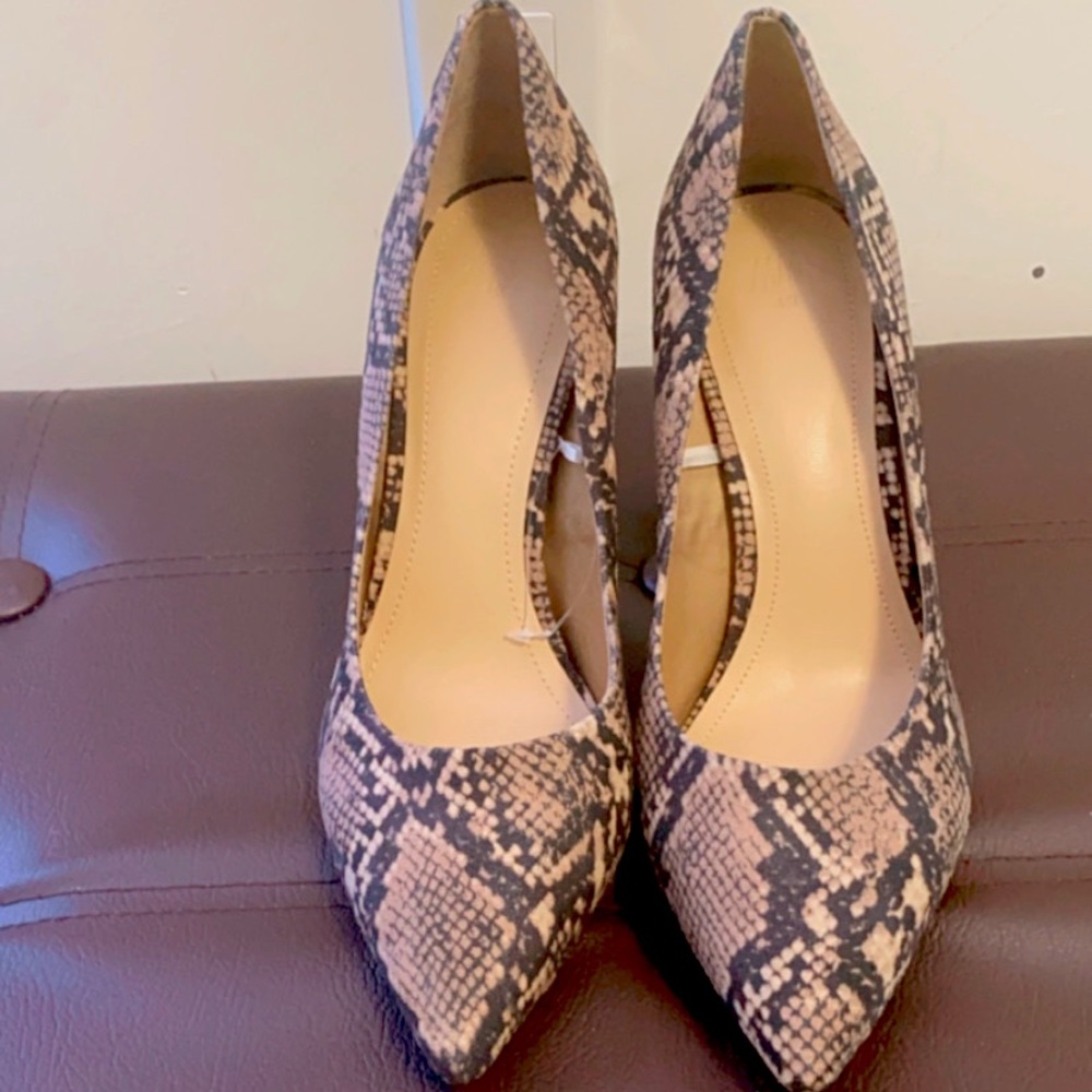 Snake print high heels  for woman size 9
